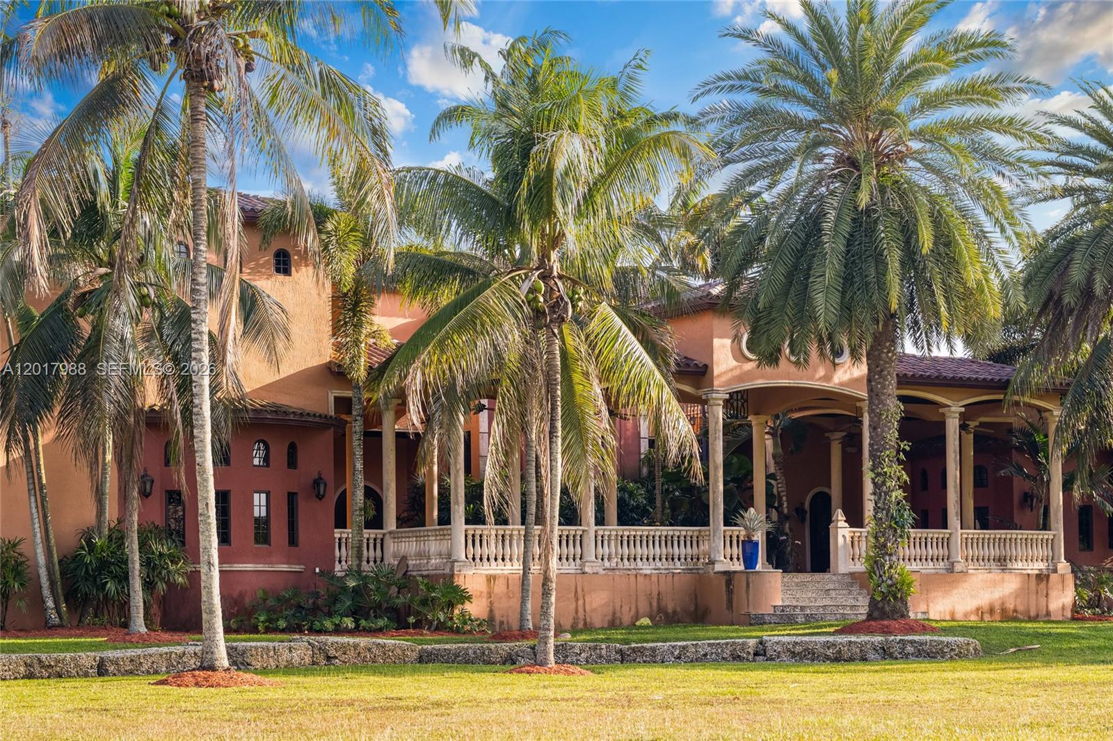 REDLAND ESTATE W/ GROTTO - Residential