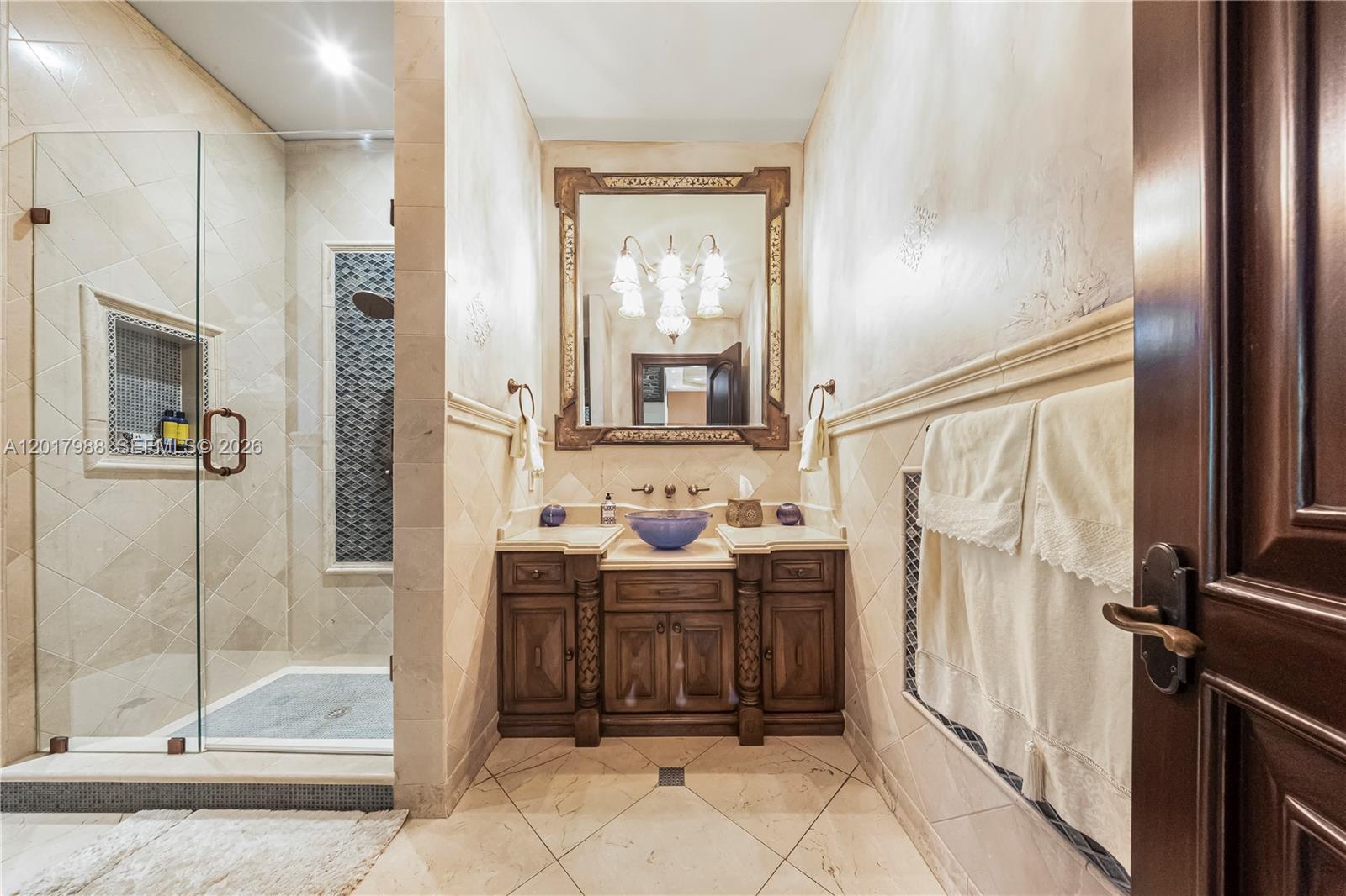 REDLAND ESTATE W/ GROTTO - Residential