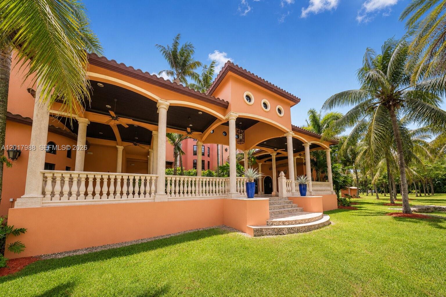 REDLAND ESTATE W/ GROTTO - Residential