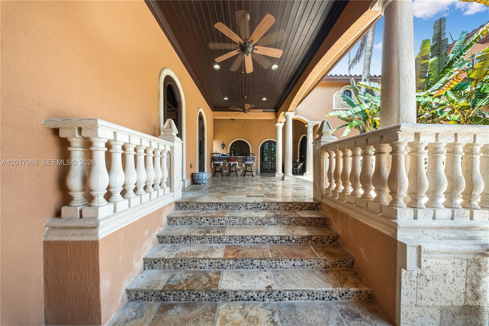 REDLAND ESTATE W/ GROTTO - Residential