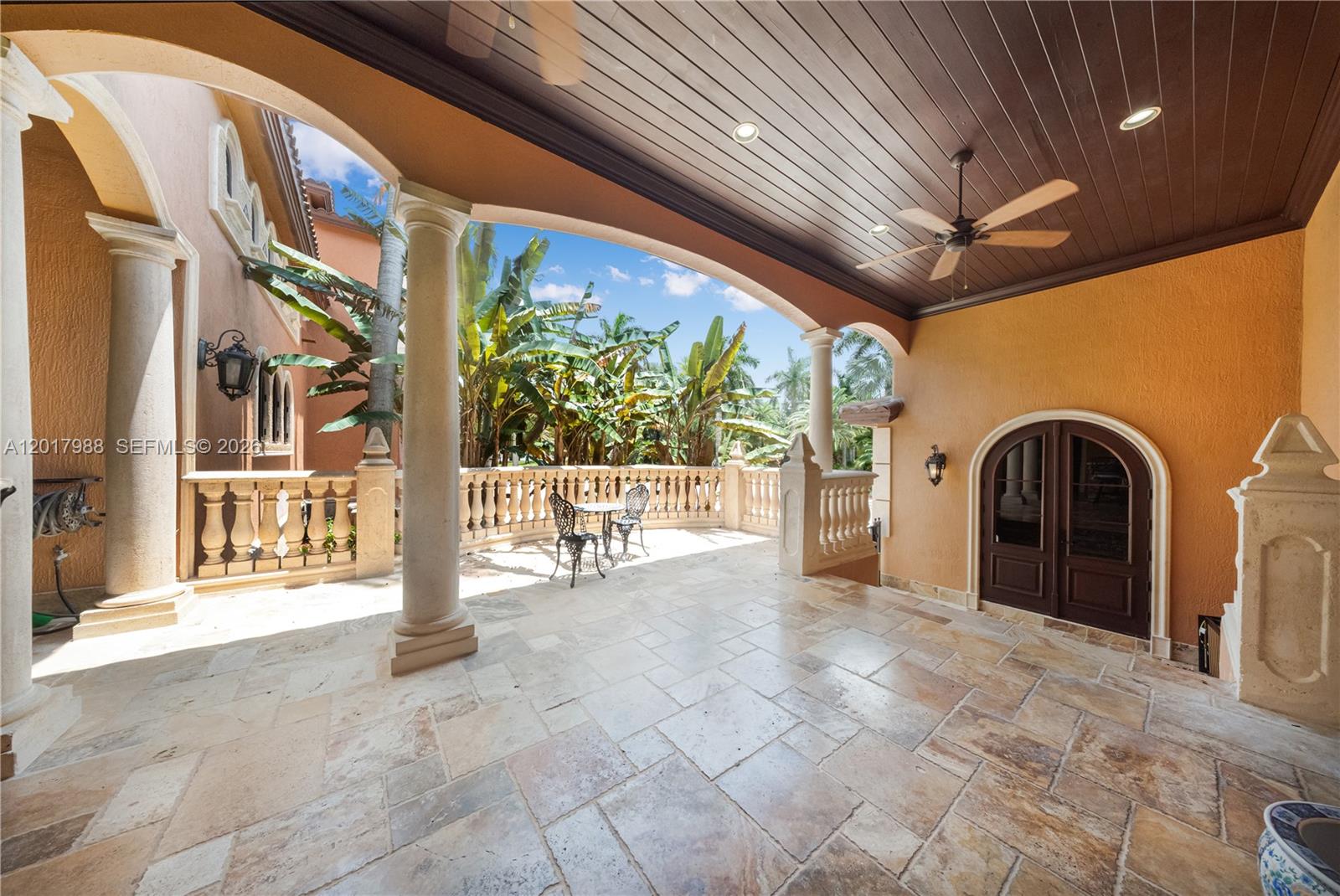 REDLAND ESTATE W/ GROTTO - Residential