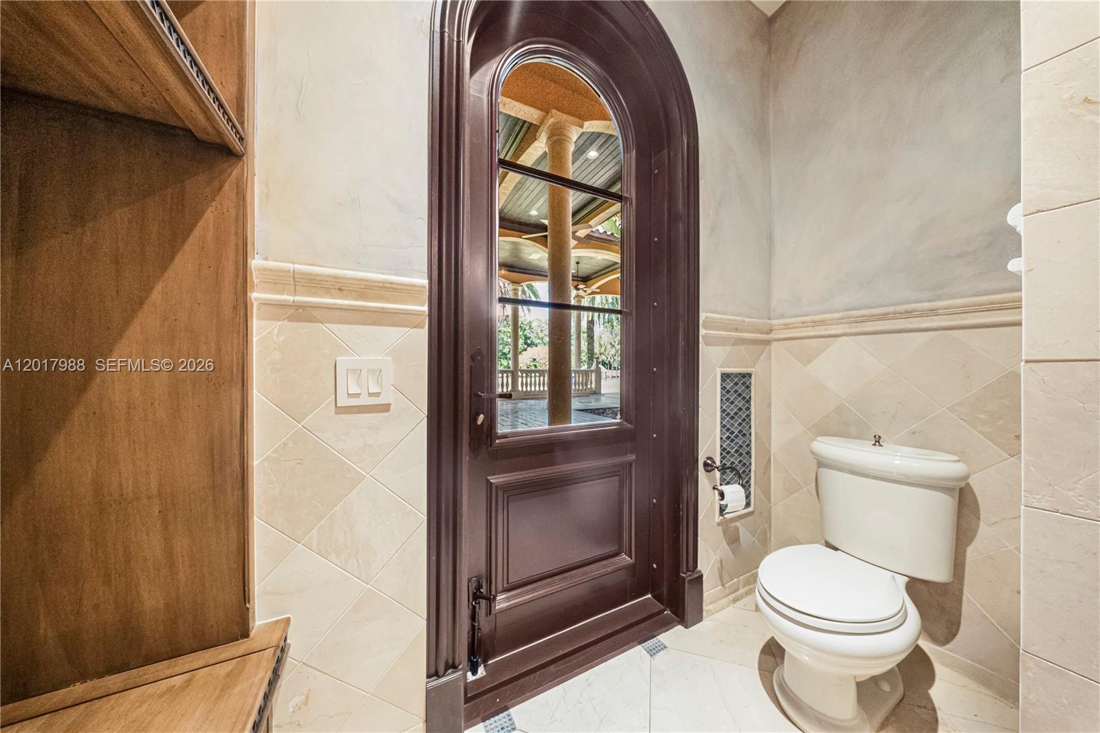 REDLAND ESTATE W/ GROTTO - Residential