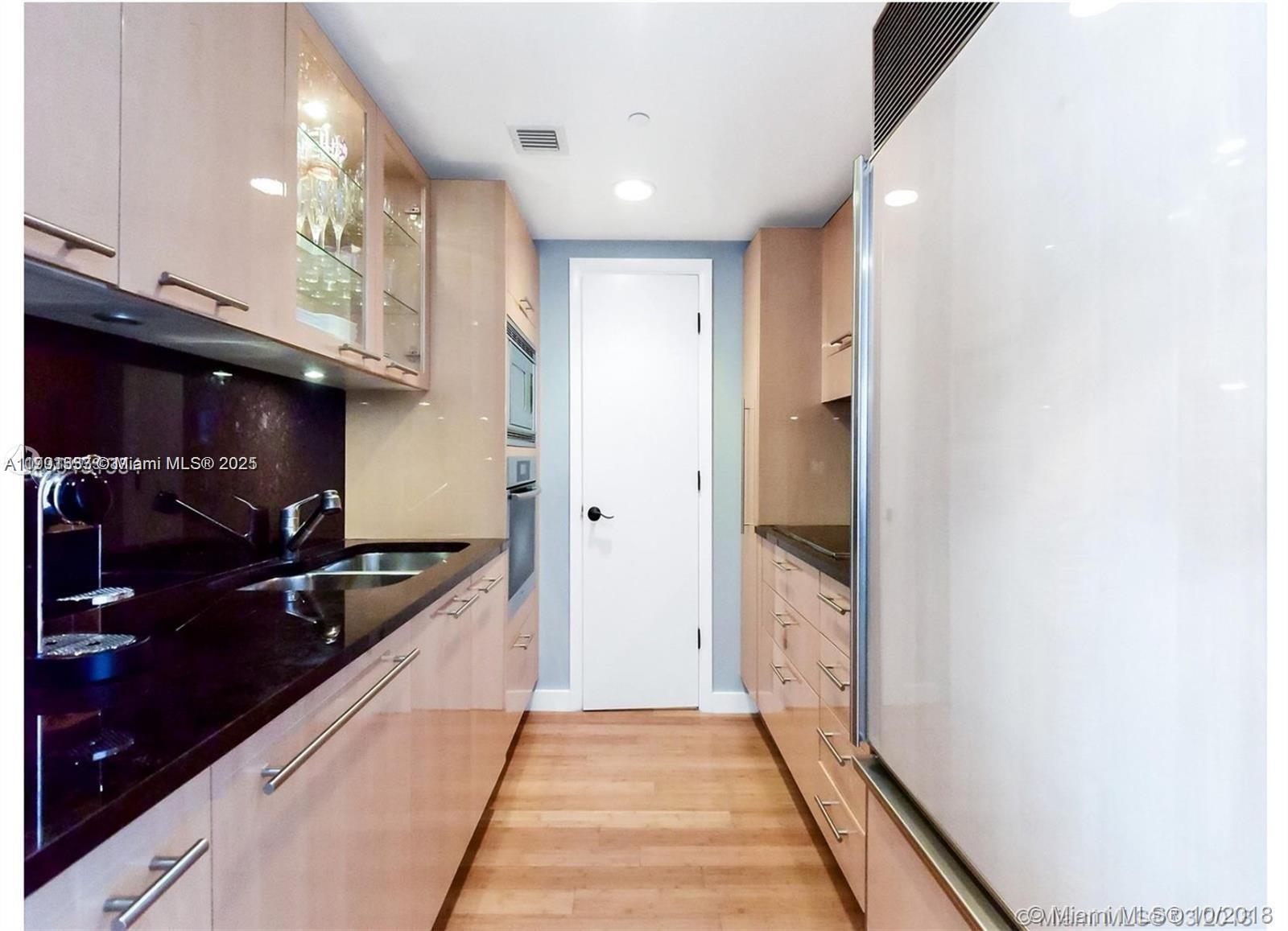 View photos, virtual tours, details... 6801 Collins Ave 1209