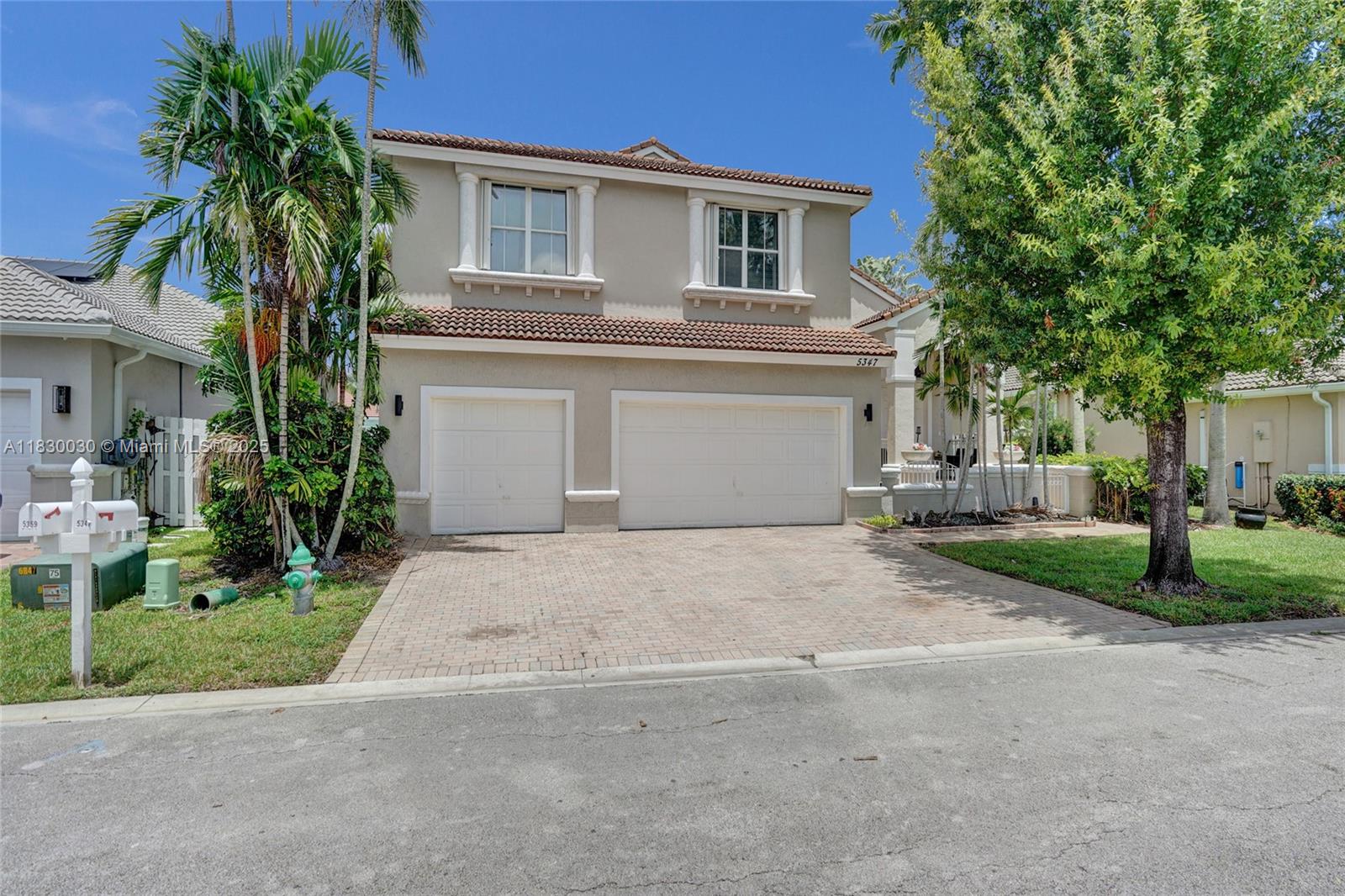 5347 SW 32nd Ter