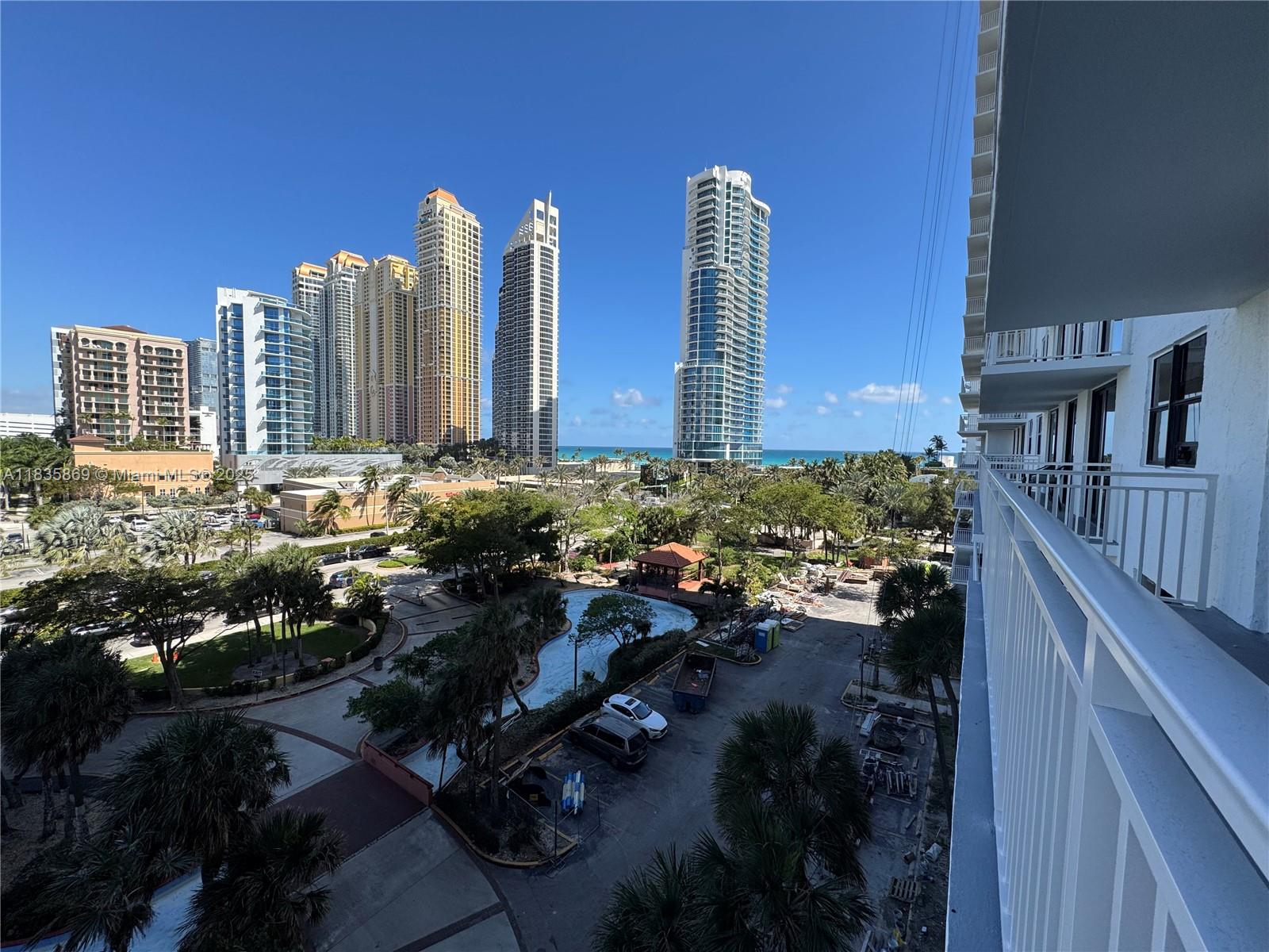 210 174th St 1215, Sunny Isles Beach, FL, 33160/$230,000 3 210 174th St 1215