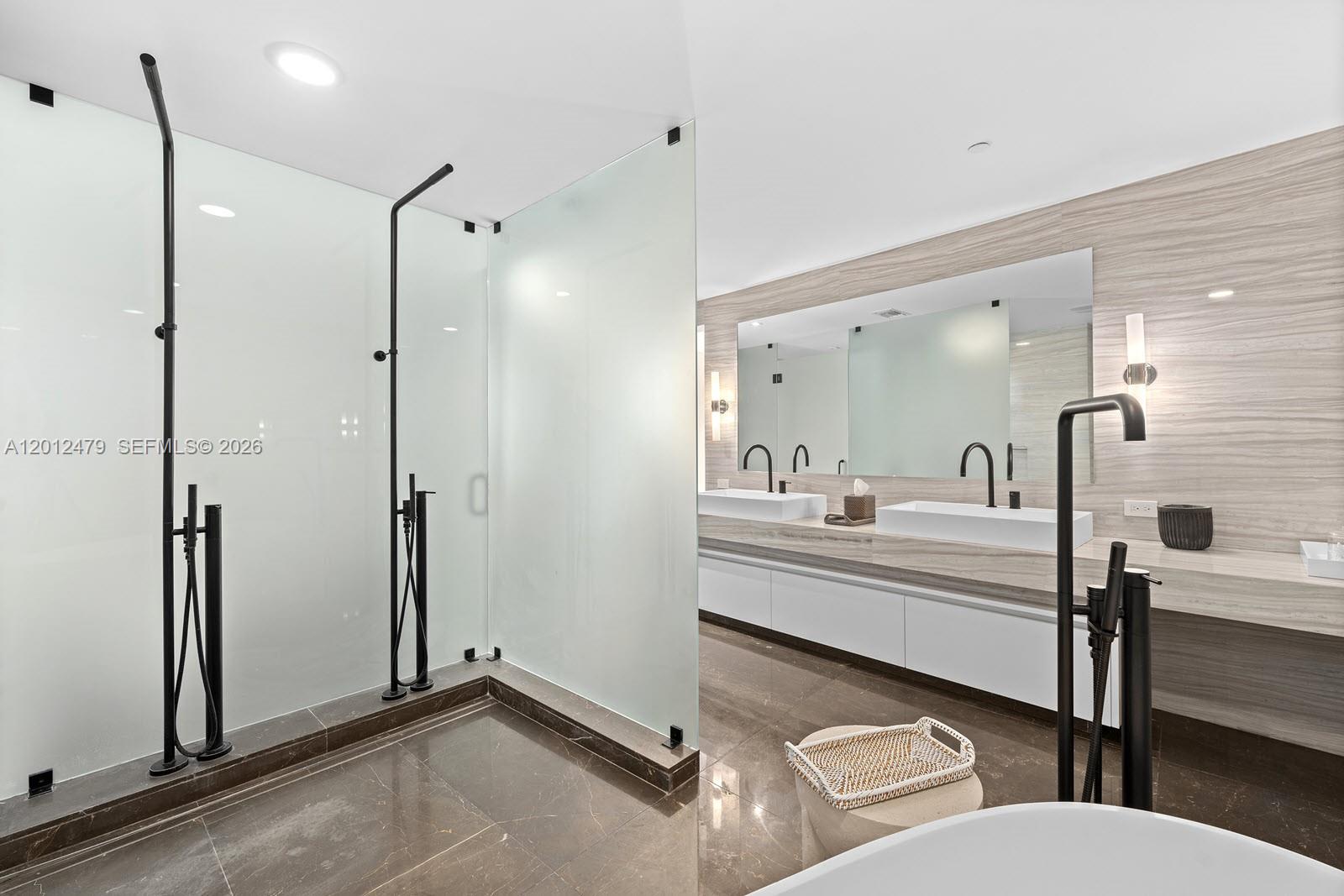 2200 FORT LAUDERDALE BEAC - Residential