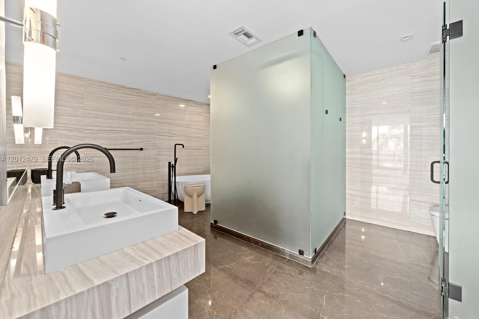 2200 FORT LAUDERDALE BEAC - Residential