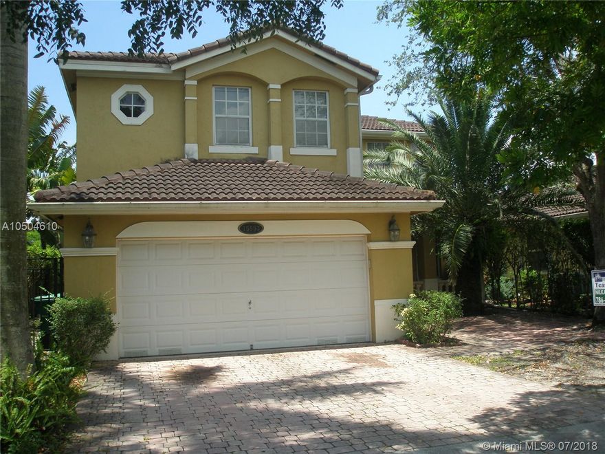 Beautiful 2 Story  Shoma  Estate Home in a Quite neighborhood looking at a very nice serene lake. No association. Come see it and rent it.