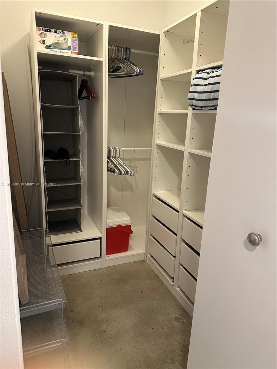 THE LOFT DOWNTOWN CONDO - Residential