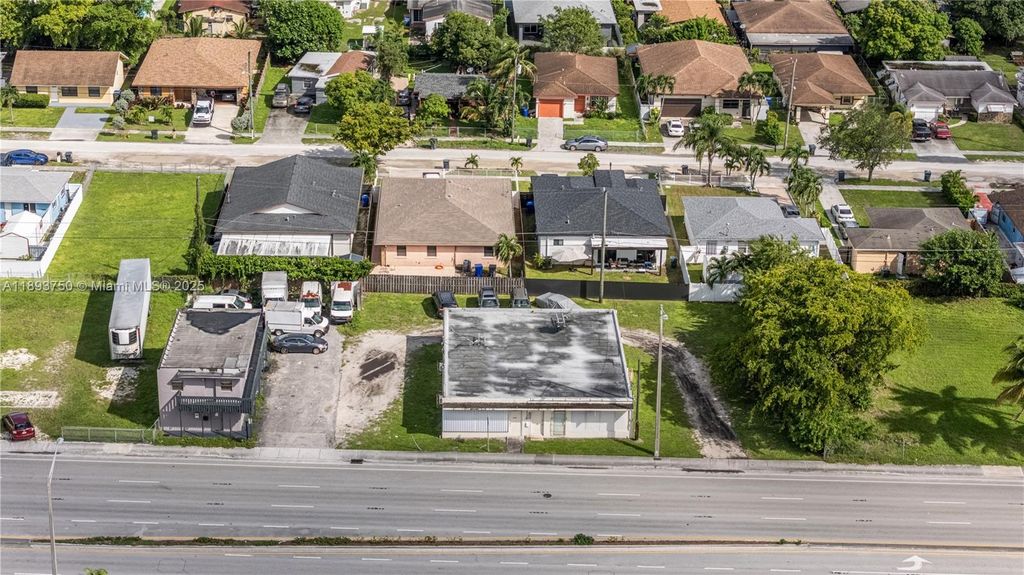 Photo of 5619 Pembroke Rd, Hollywood, FL 33023 (MLS # A11893750)