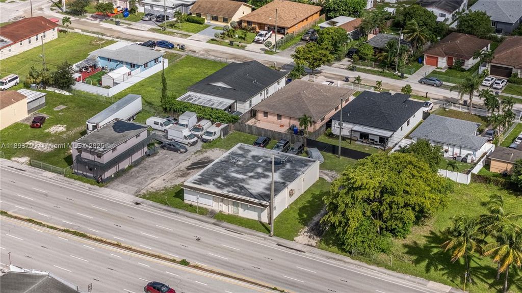 Photo of 5619 Pembroke Rd, Hollywood, FL 33023 (MLS # A11893750)