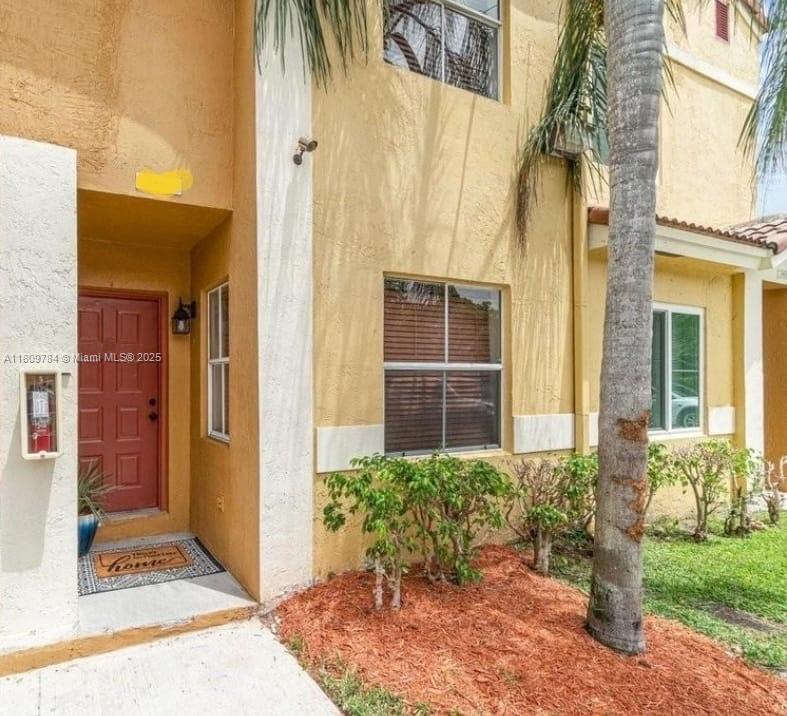 Rental Property at 3906 Nw 90th Ave 3906, Sunrise, Miami-Dade County, Florida - Bedrooms: 2 
Bathrooms: 3  - $2,550 MO.