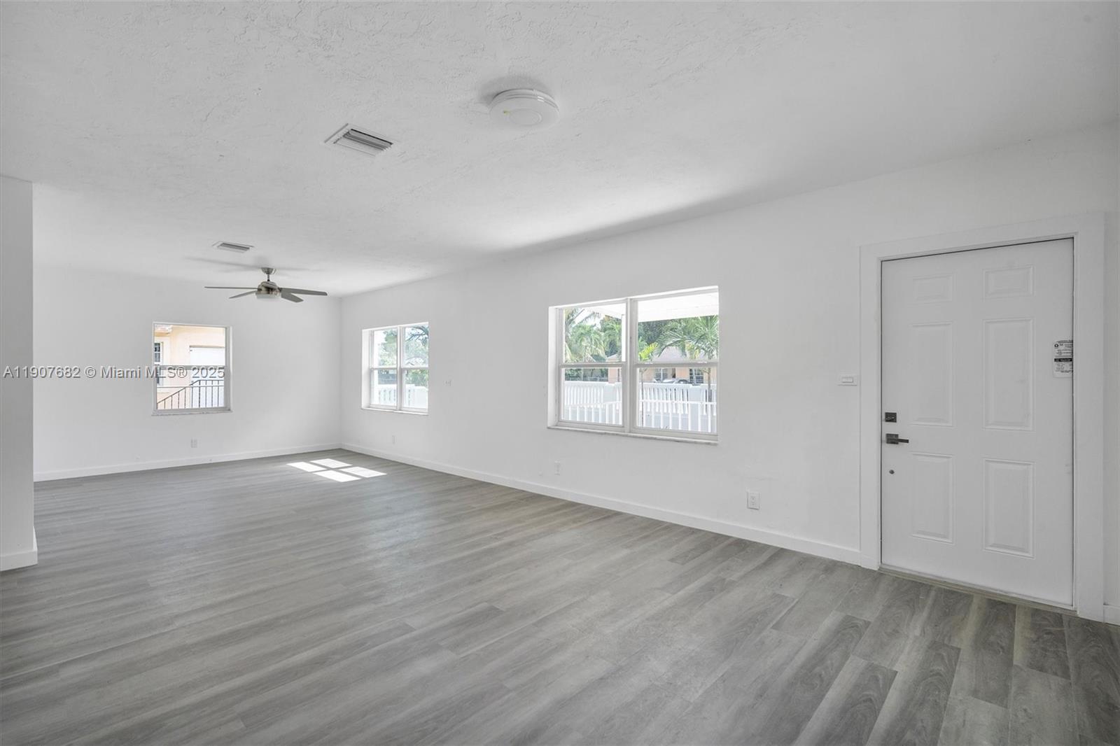 LAWNDALE 4TH ADDN - Residential