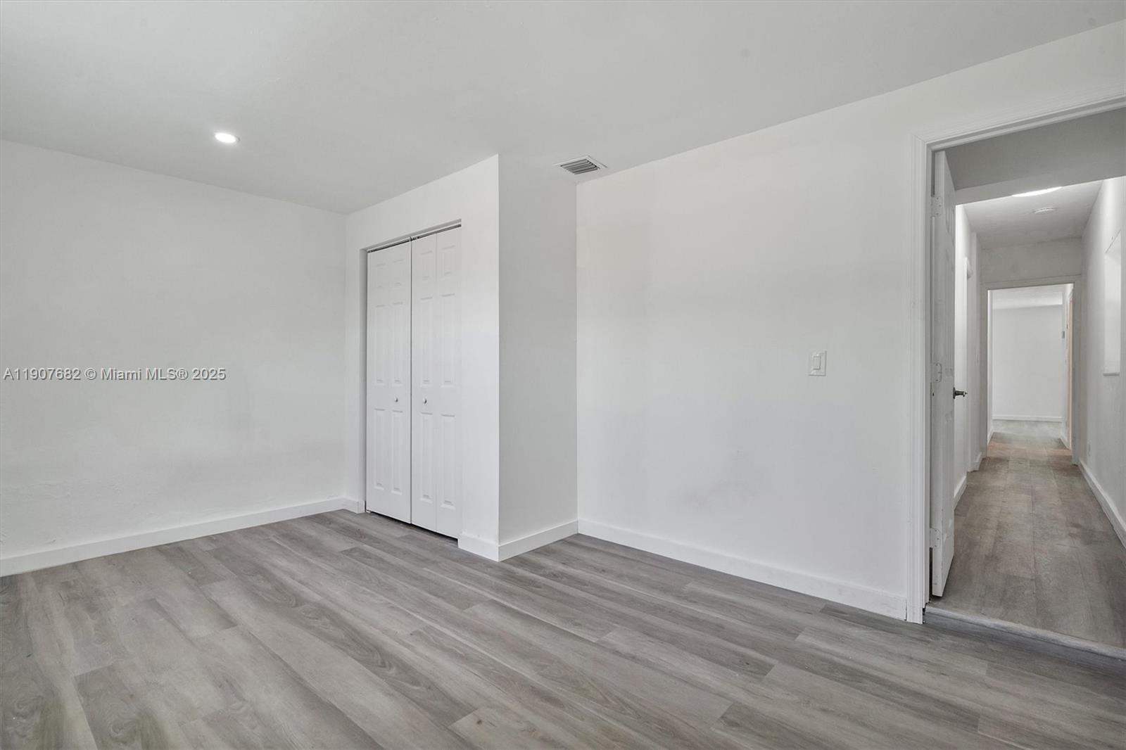 LAWNDALE 4TH ADDN - Residential