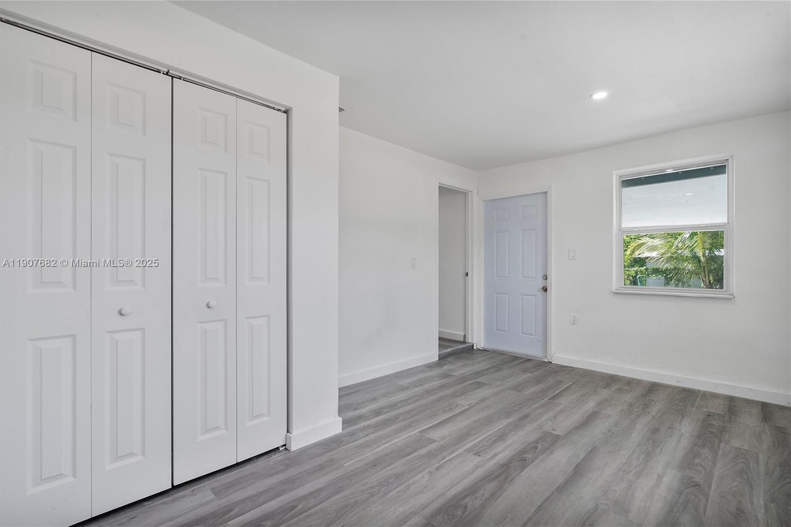 LAWNDALE 4TH ADDN - Residential