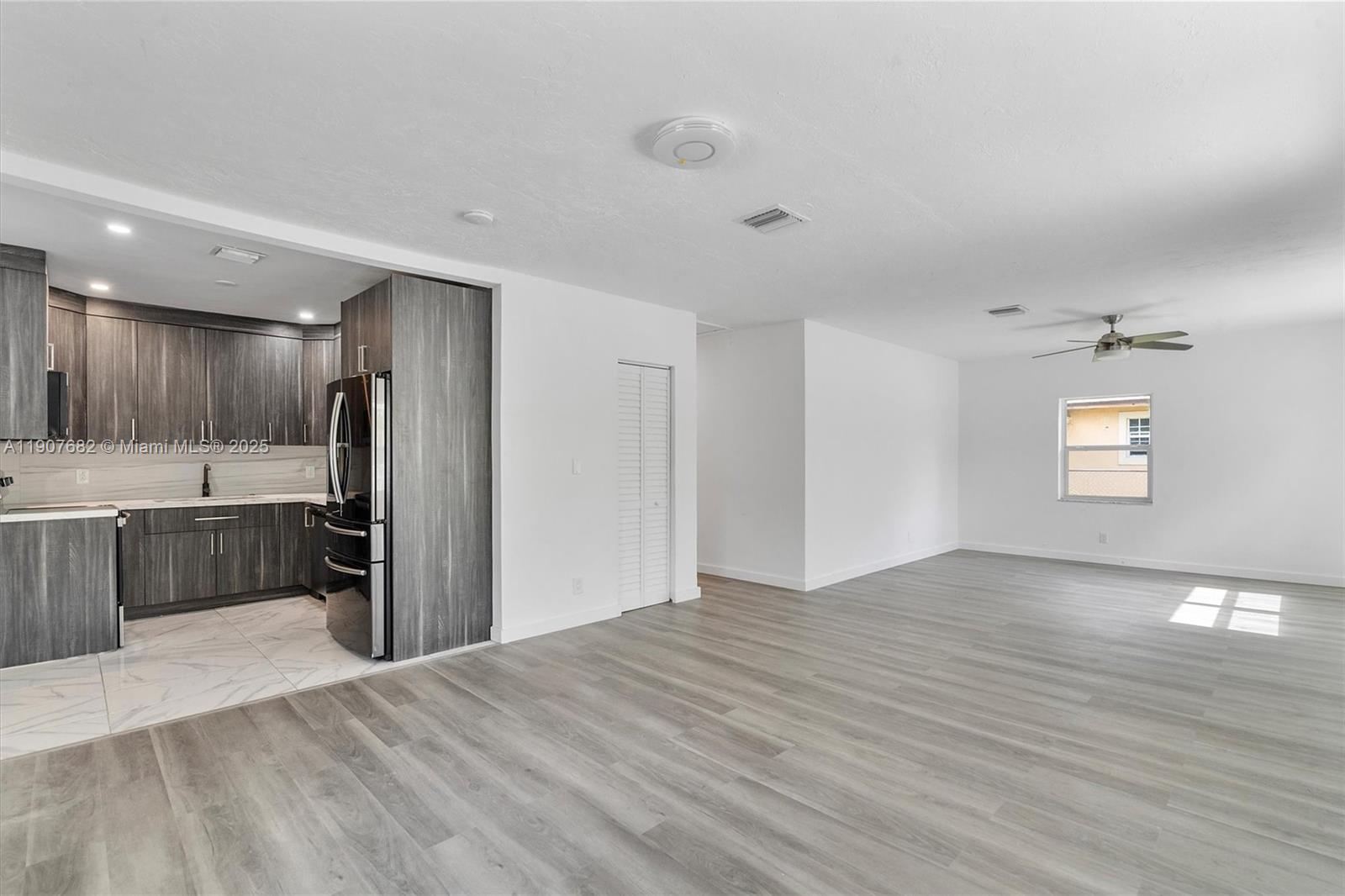 LAWNDALE 4TH ADDN - Residential