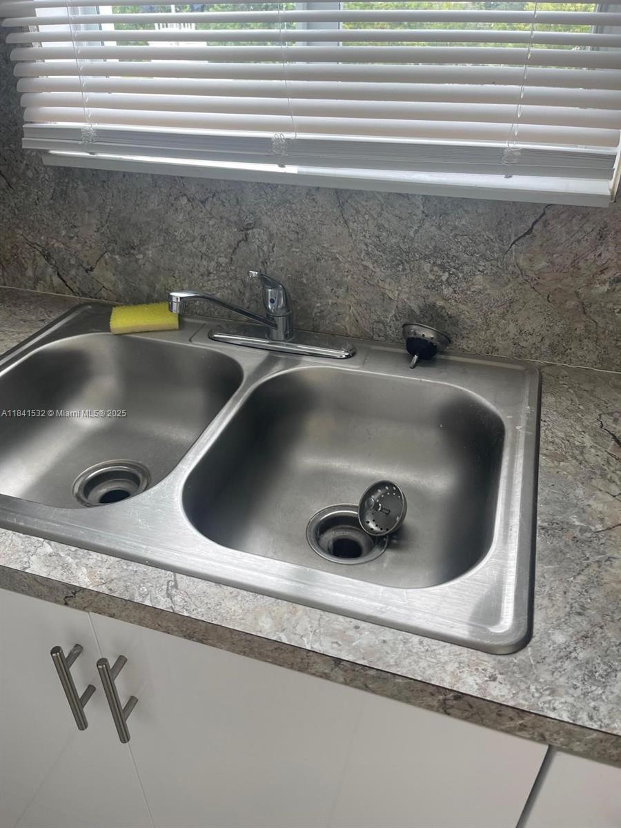 PARA VILLA HGTS - Residential Income