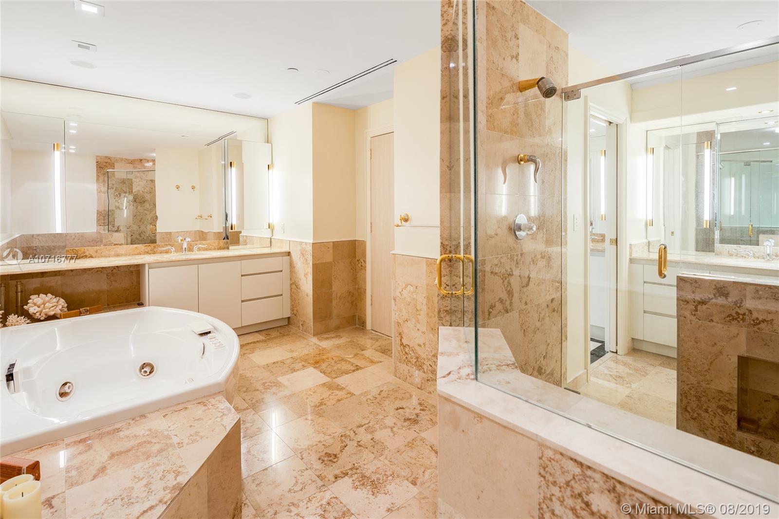 IL VILLAGGIO ON SOUTH BEA - Residential