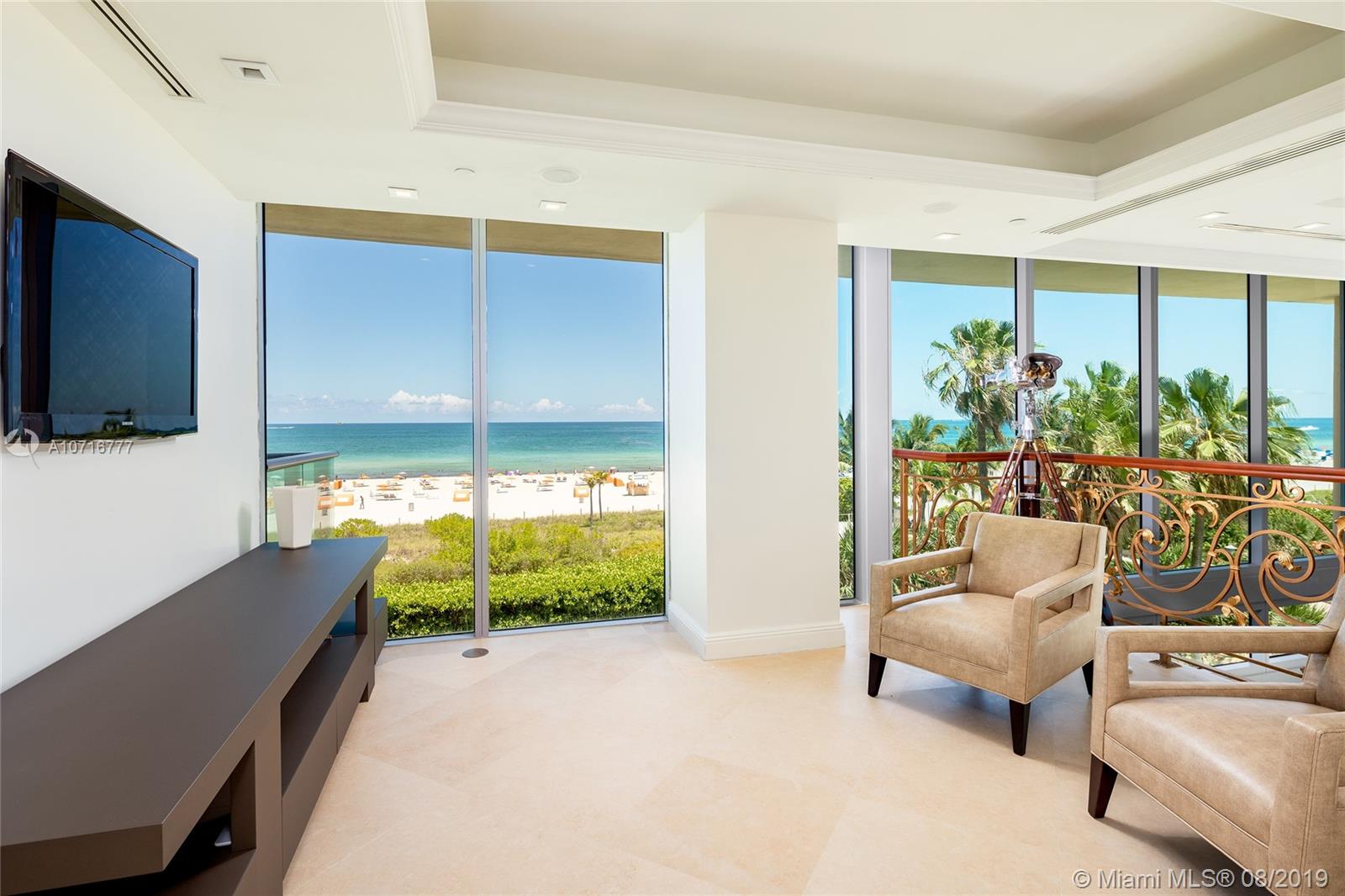 IL VILLAGGIO ON SOUTH BEA - Residential