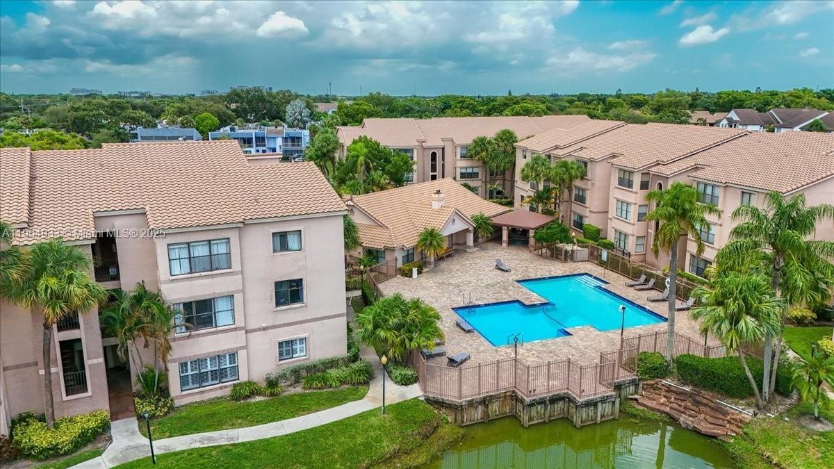 SUNDANCE AT DAVIE CONDO - Residential