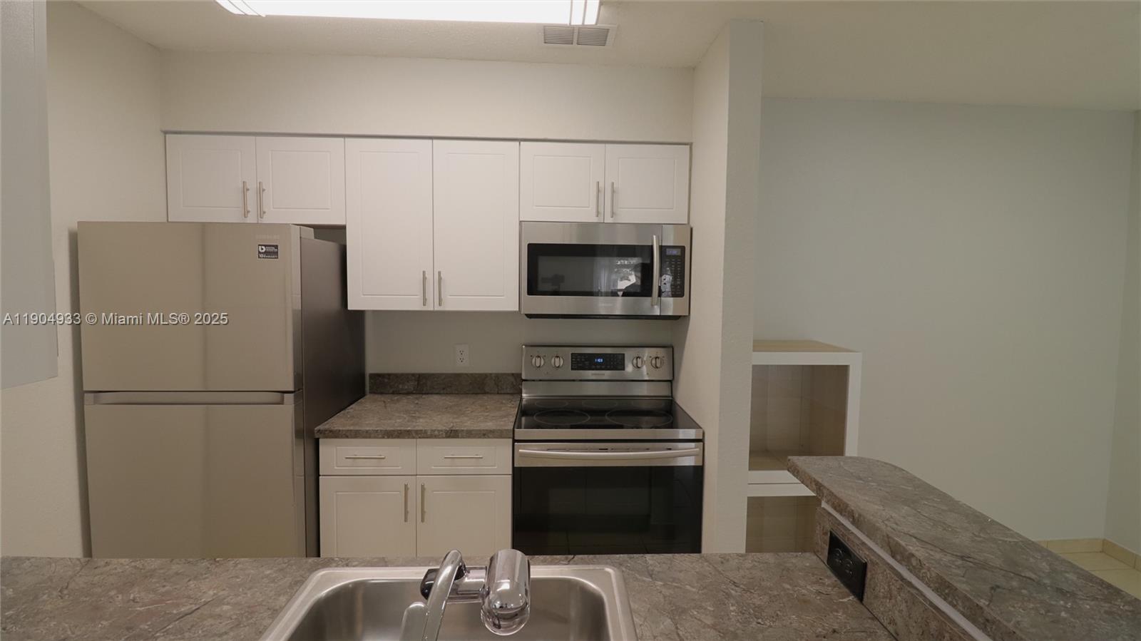 SUNDANCE AT DAVIE CONDO - Residential