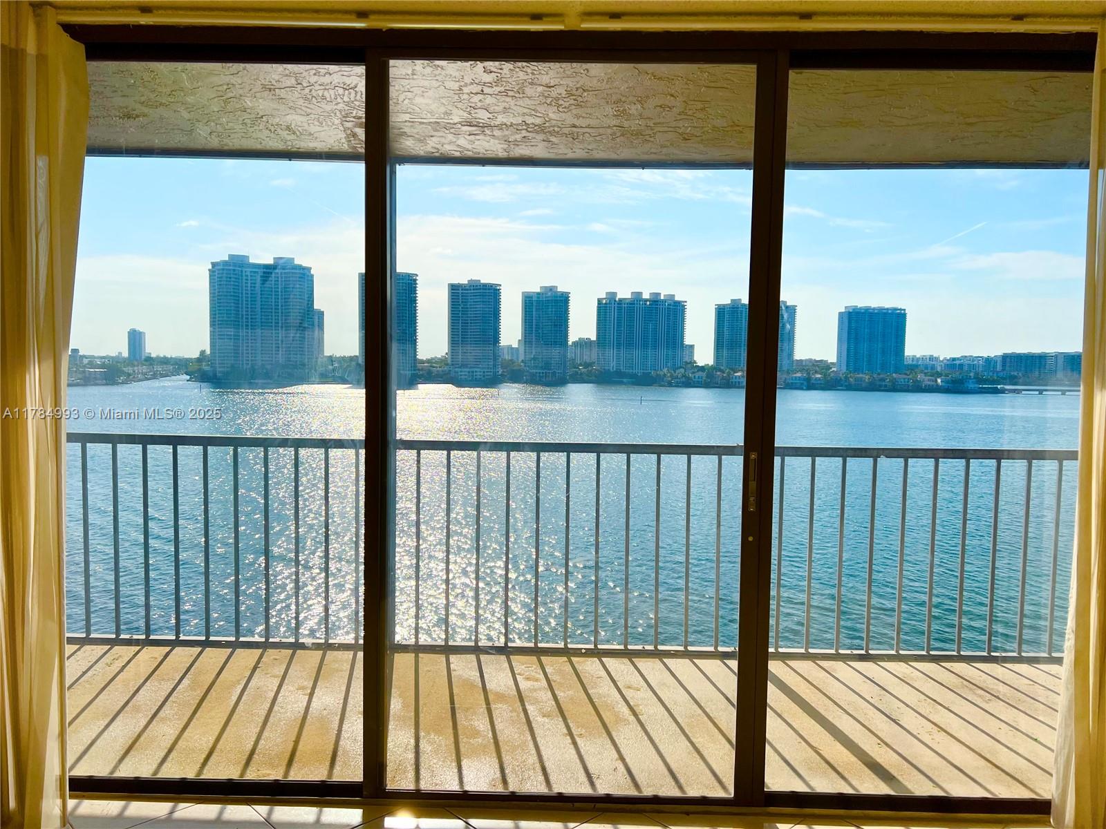 FAIRVIEW HOUSE CONDO - Residential