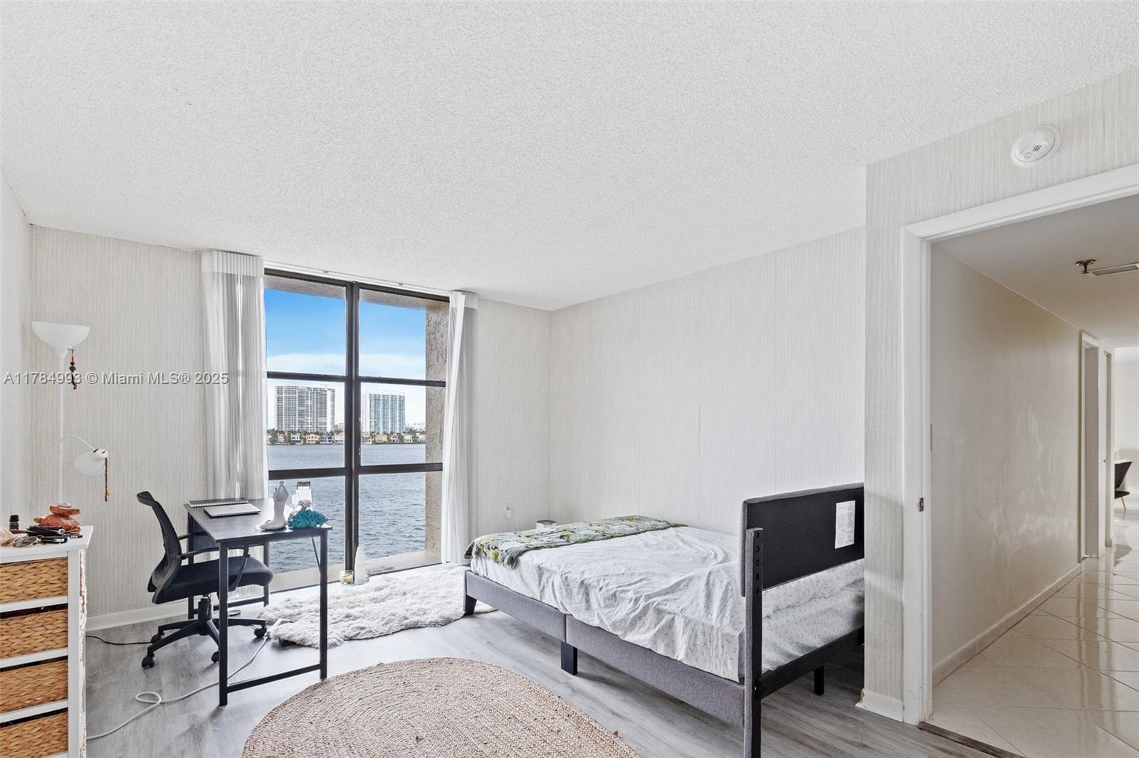 FAIRVIEW HOUSE CONDO - Residential