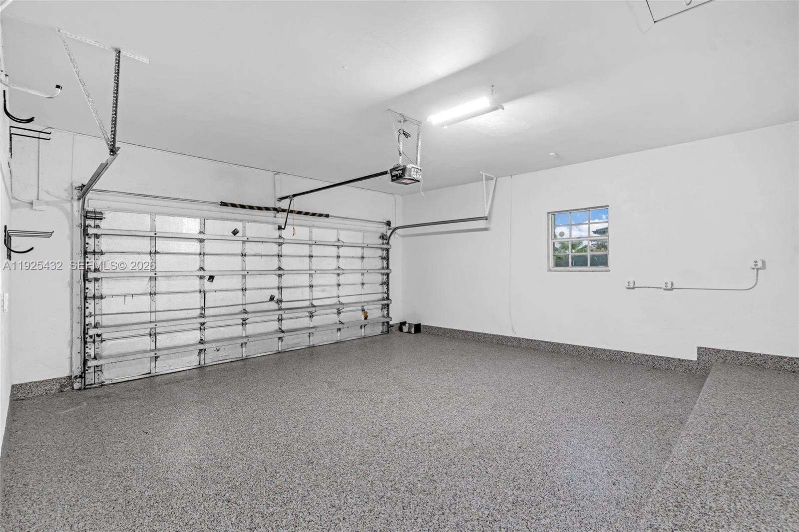 FIRST ADDN TO RO-JEN ESTA - Residential