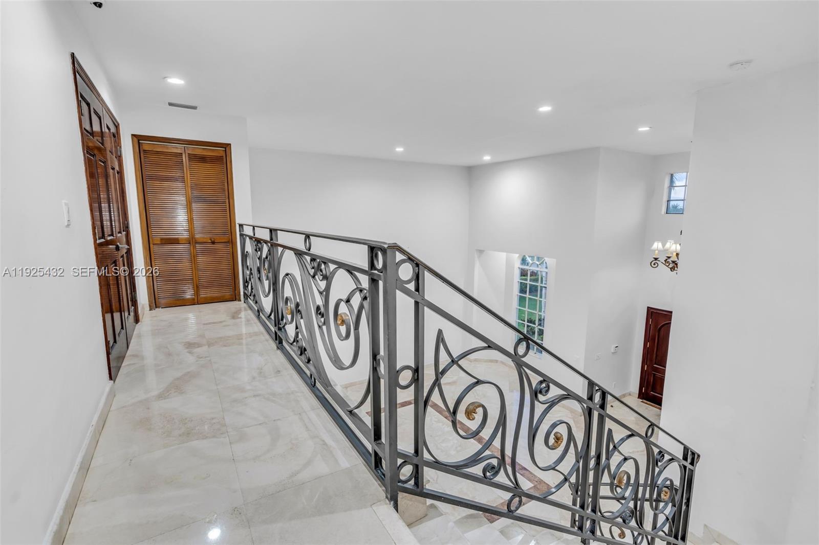 FIRST ADDN TO RO-JEN ESTA - Residential