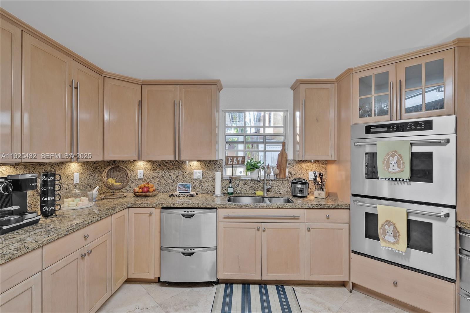 FIRST ADDN TO RO-JEN ESTA - Residential