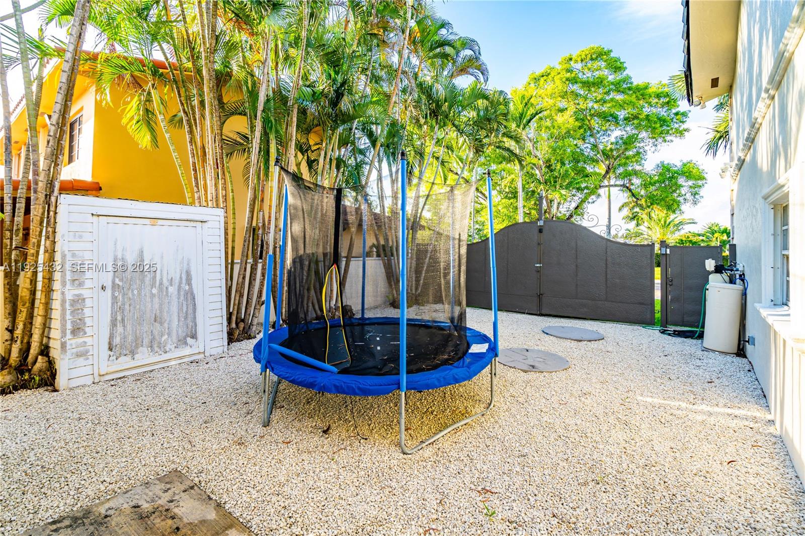 FIRST ADDN TO RO-JEN ESTA - Residential