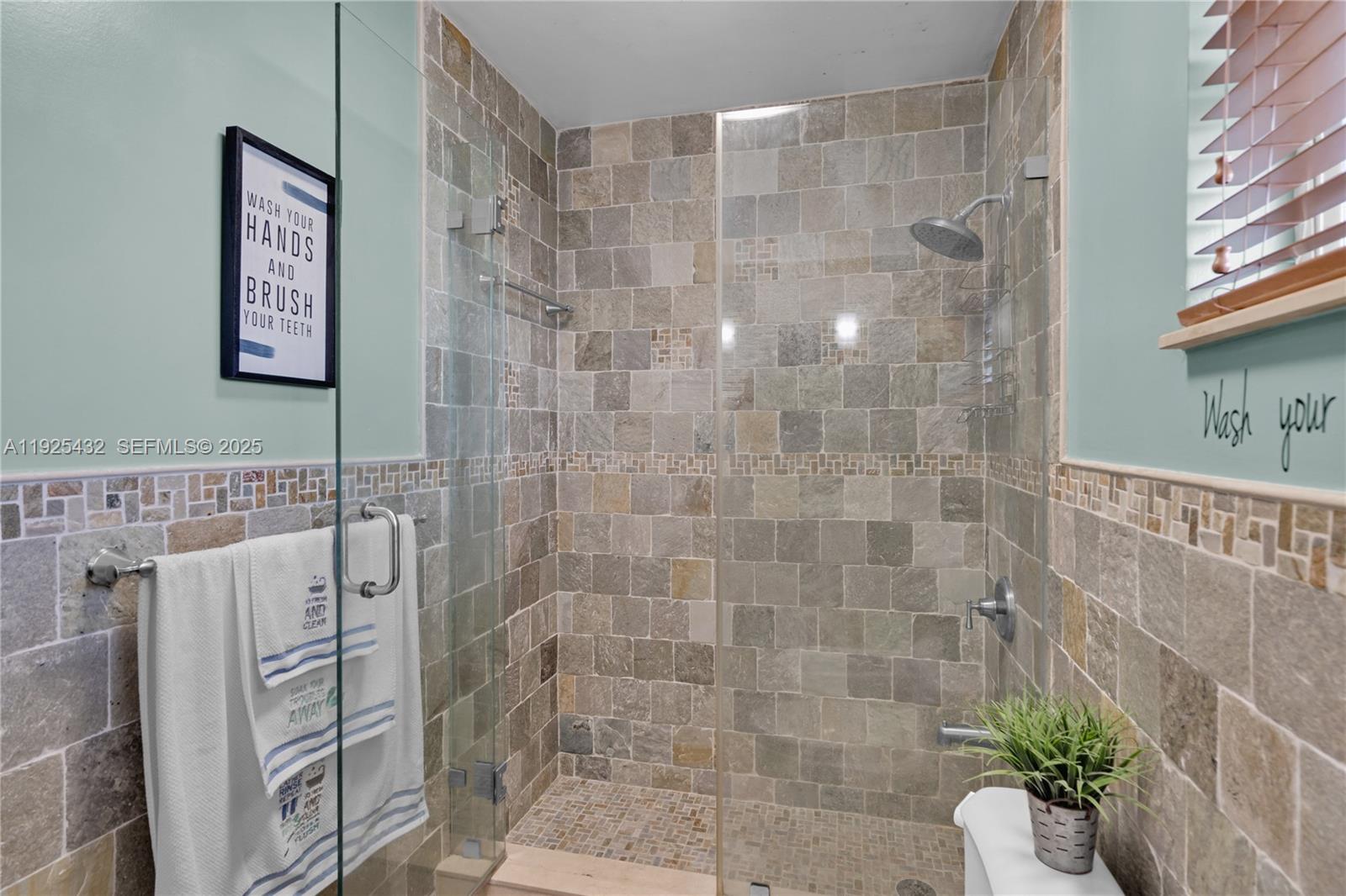 FIRST ADDN TO RO-JEN ESTA - Residential