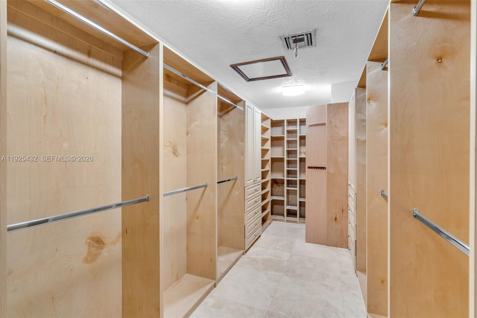 FIRST ADDN TO RO-JEN ESTA - Residential