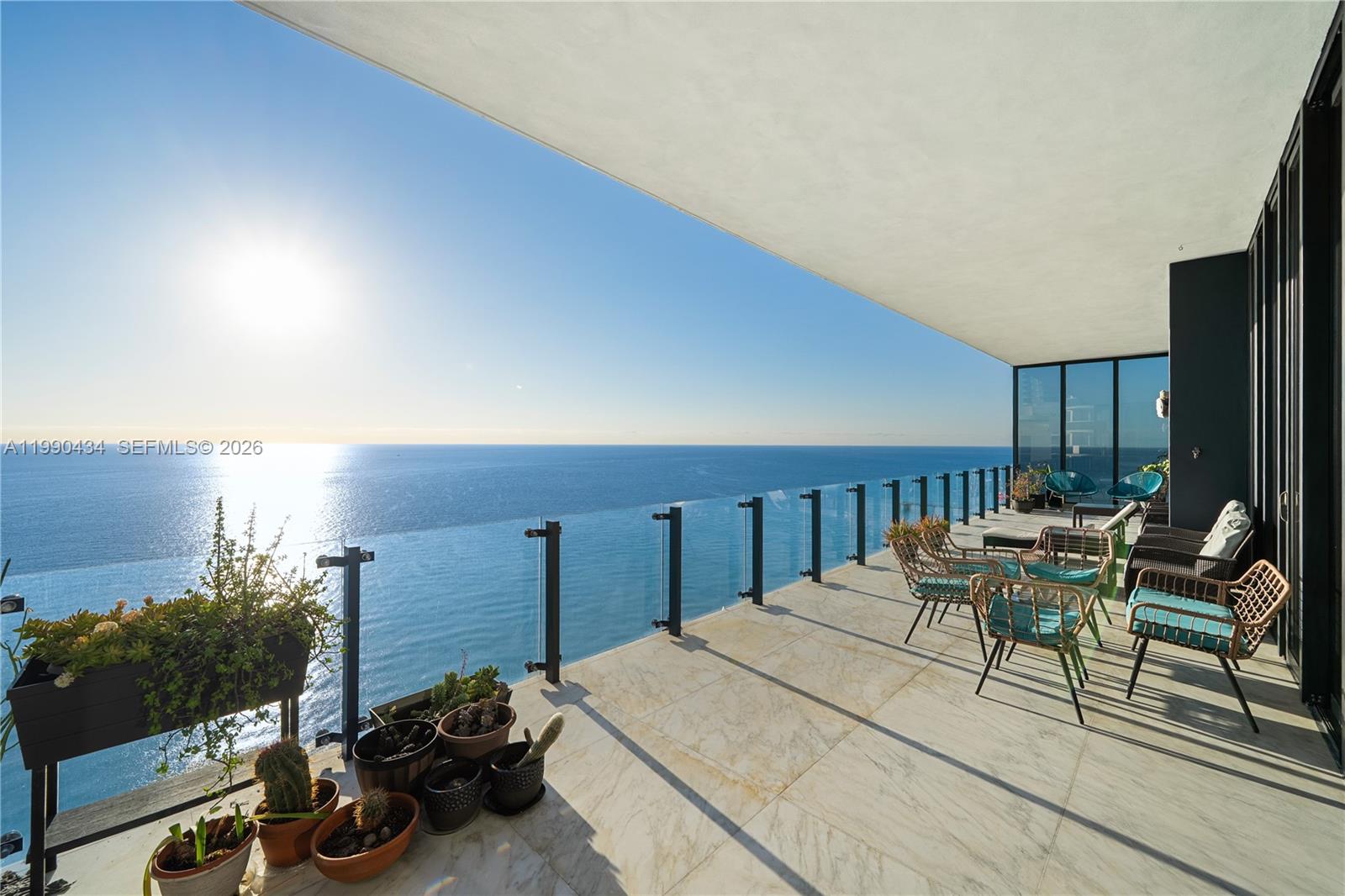 MUSE CONDO - Residential