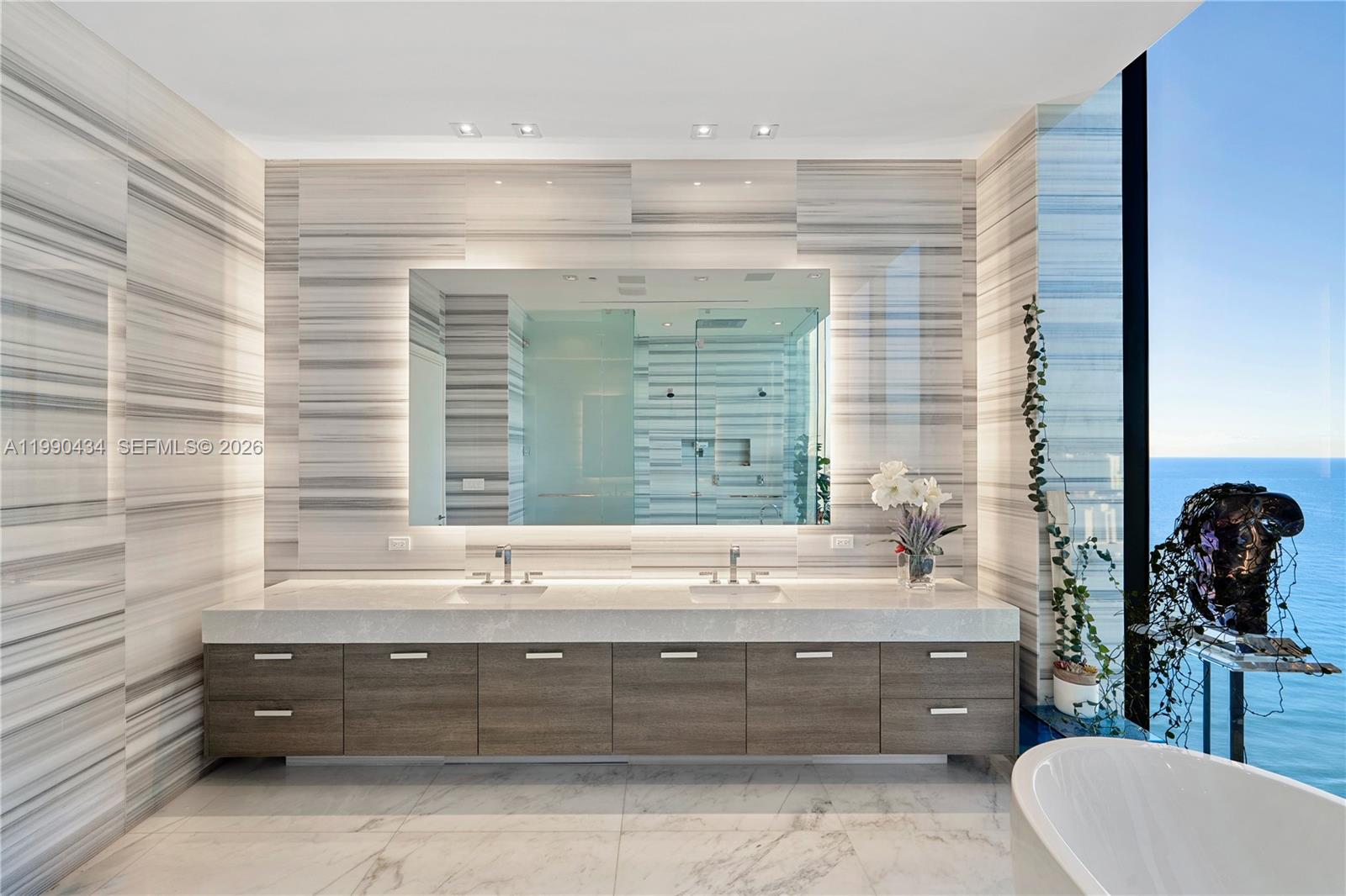 MUSE CONDO - Residential