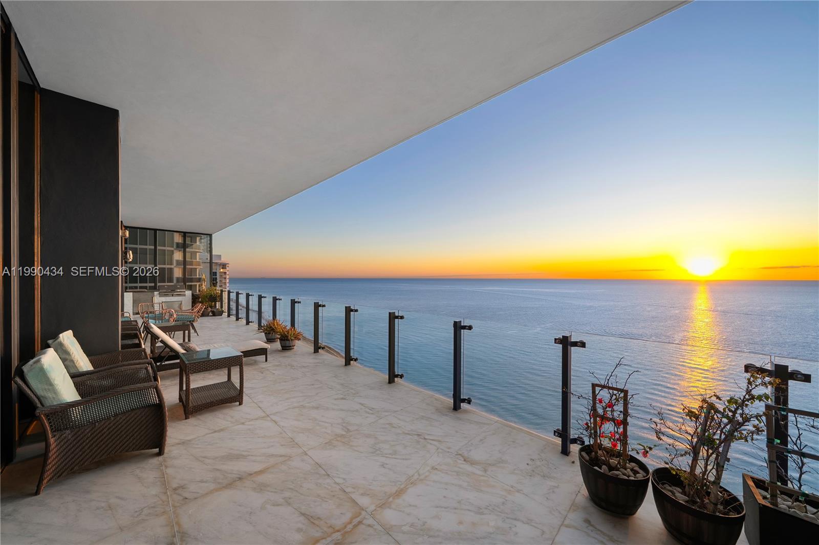 MUSE CONDO - Residential