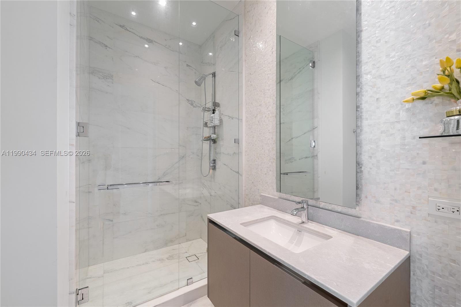 MUSE CONDO - Residential