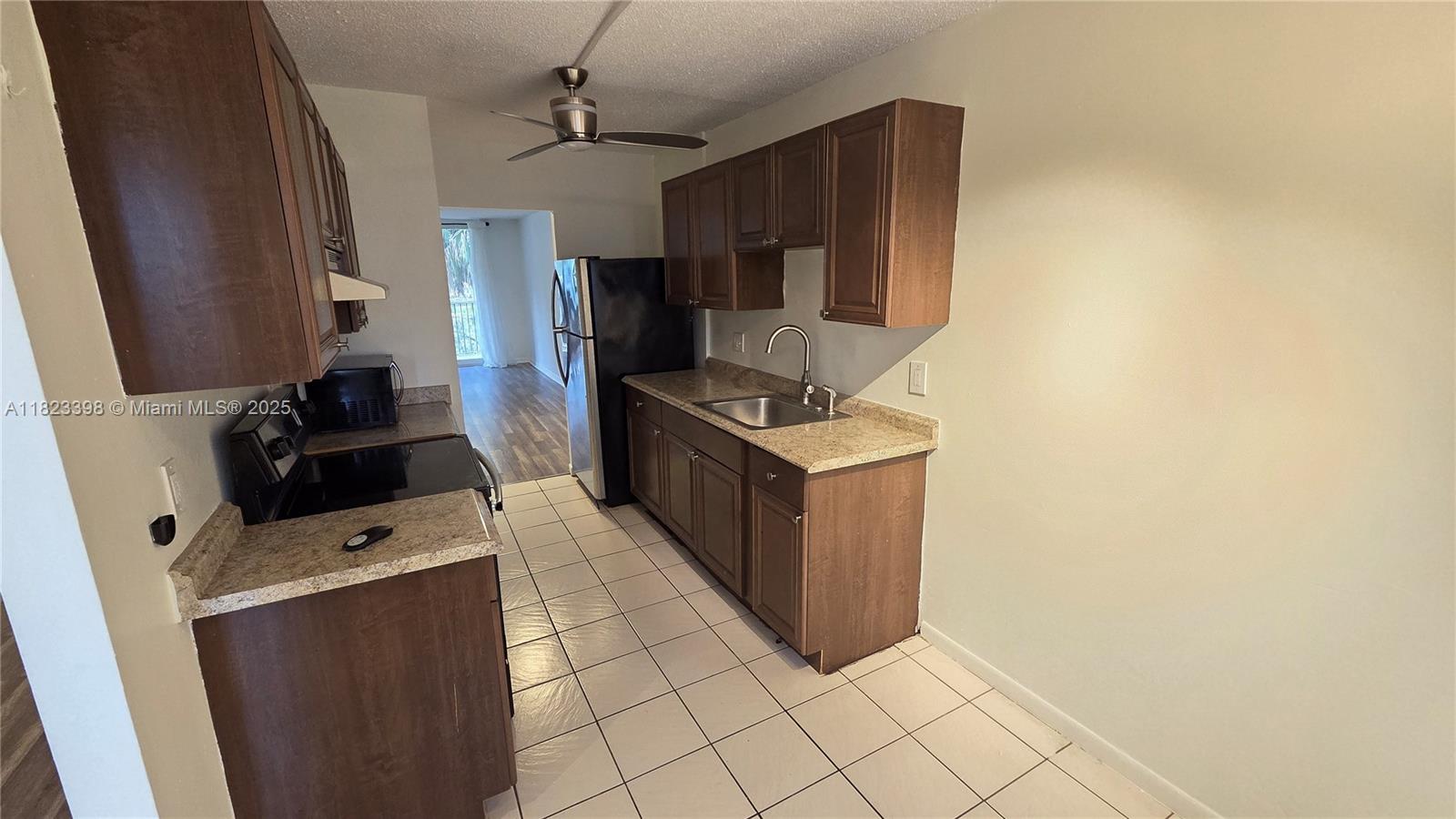 250 Jacaranda Dr 309