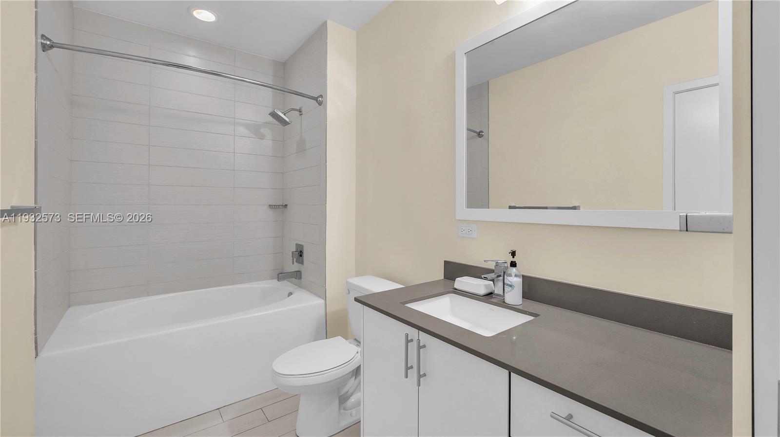 NINE AT MARY BRICKELL VIL - Residential