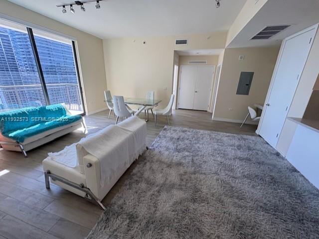 999 SW 1st Ave UPH12