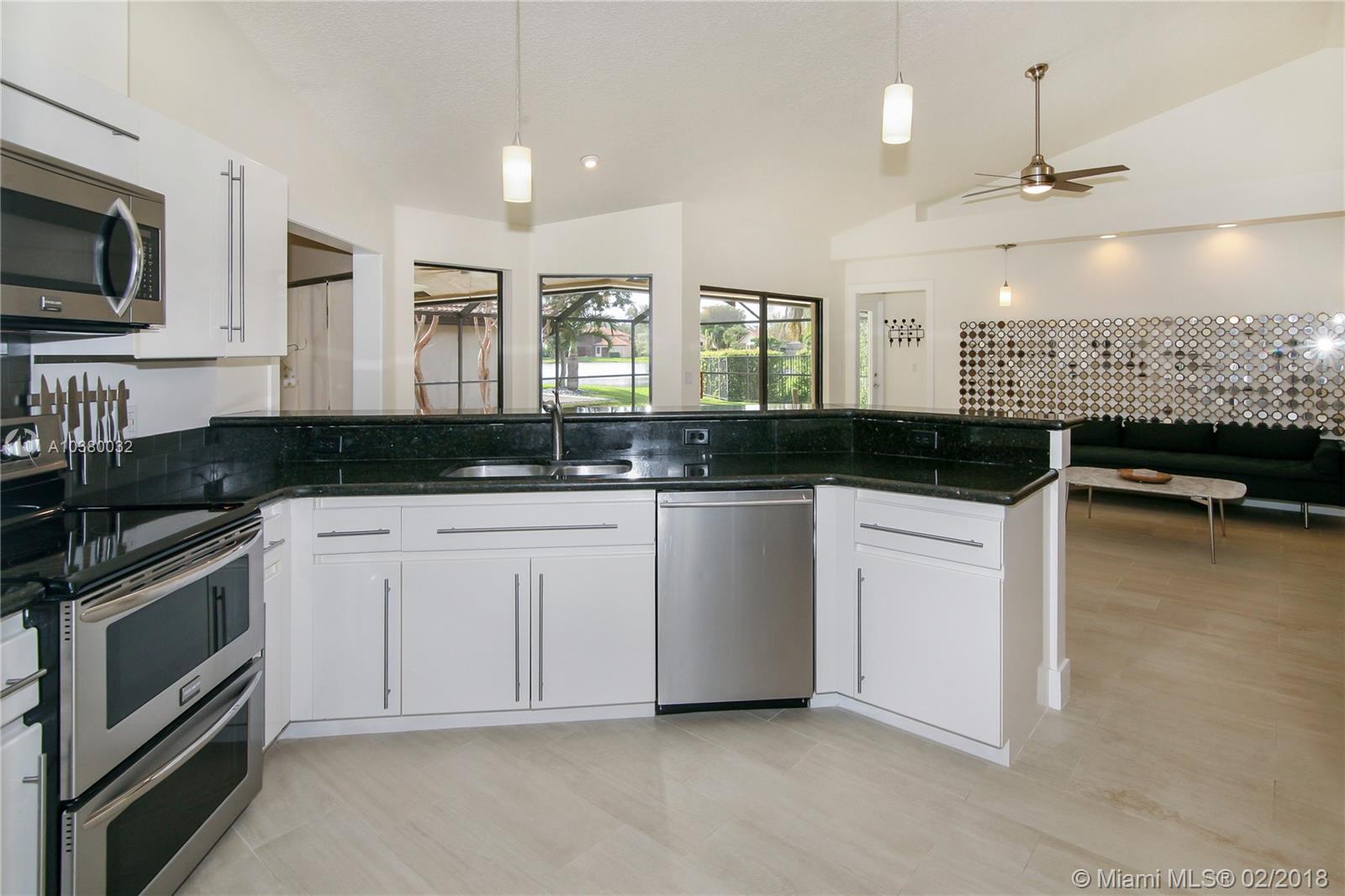 COUNTRY ISLES MANOR HOMES - Residential