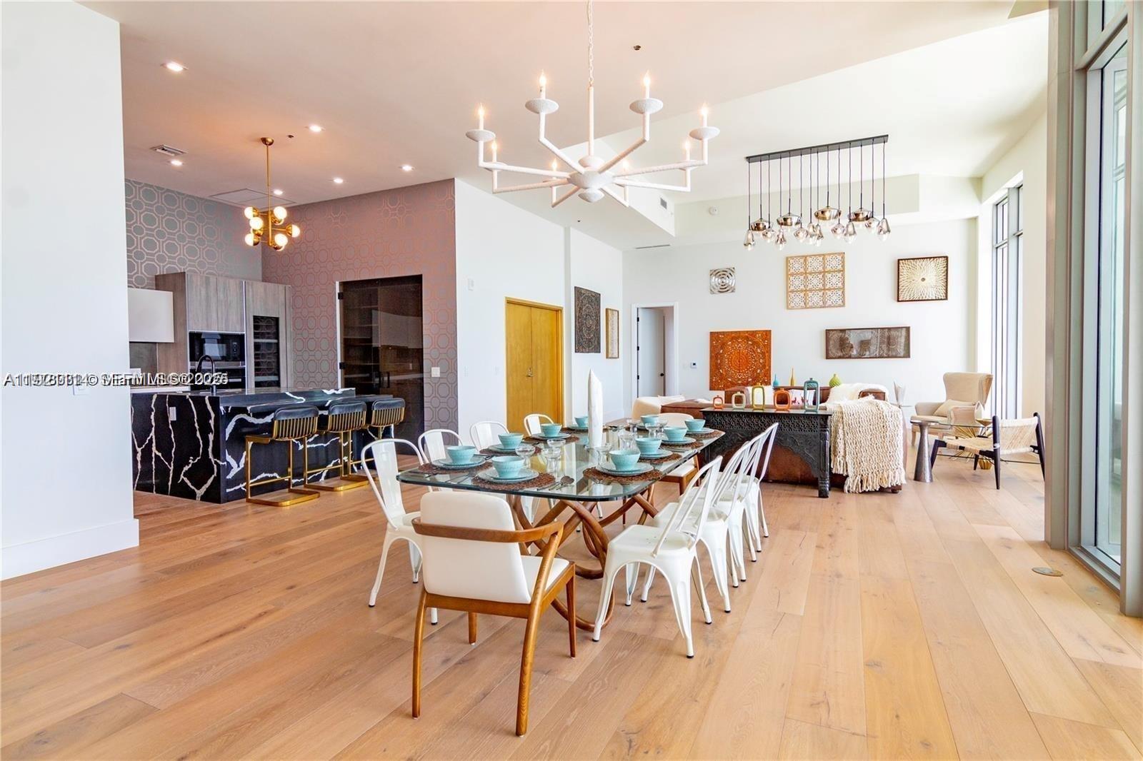 2900 NE 7th Ave 5002