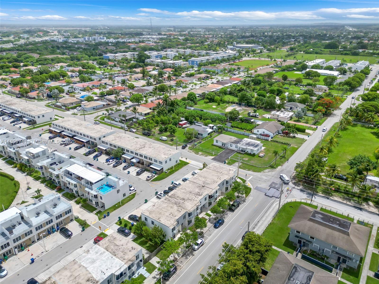 PARADISE GARDENS - Residential