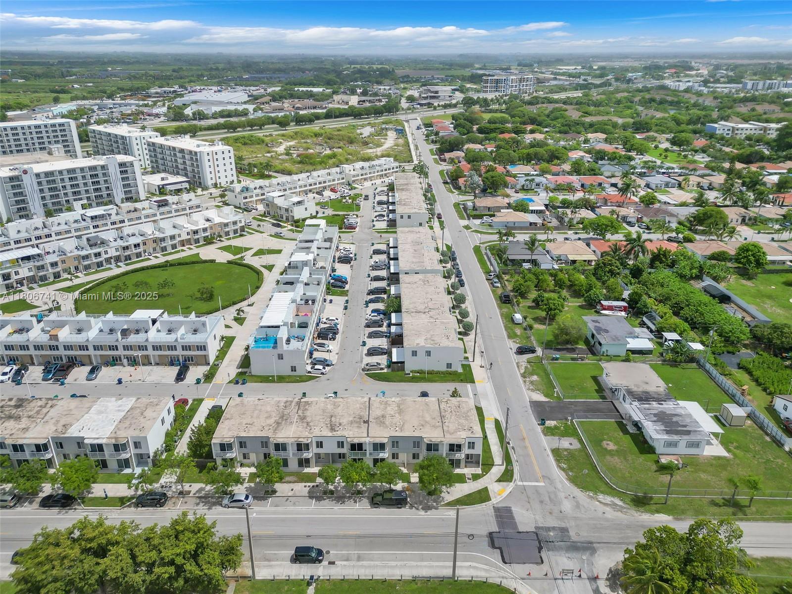 PARADISE GARDENS - Residential