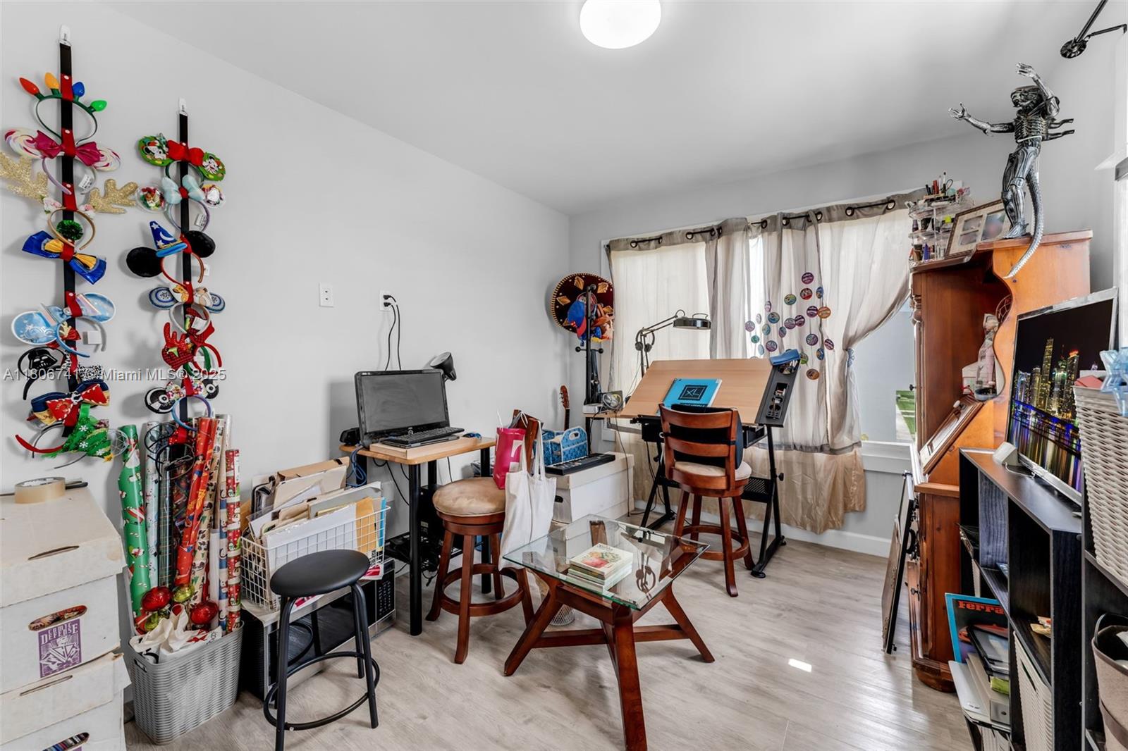 PARADISE GARDENS - Residential