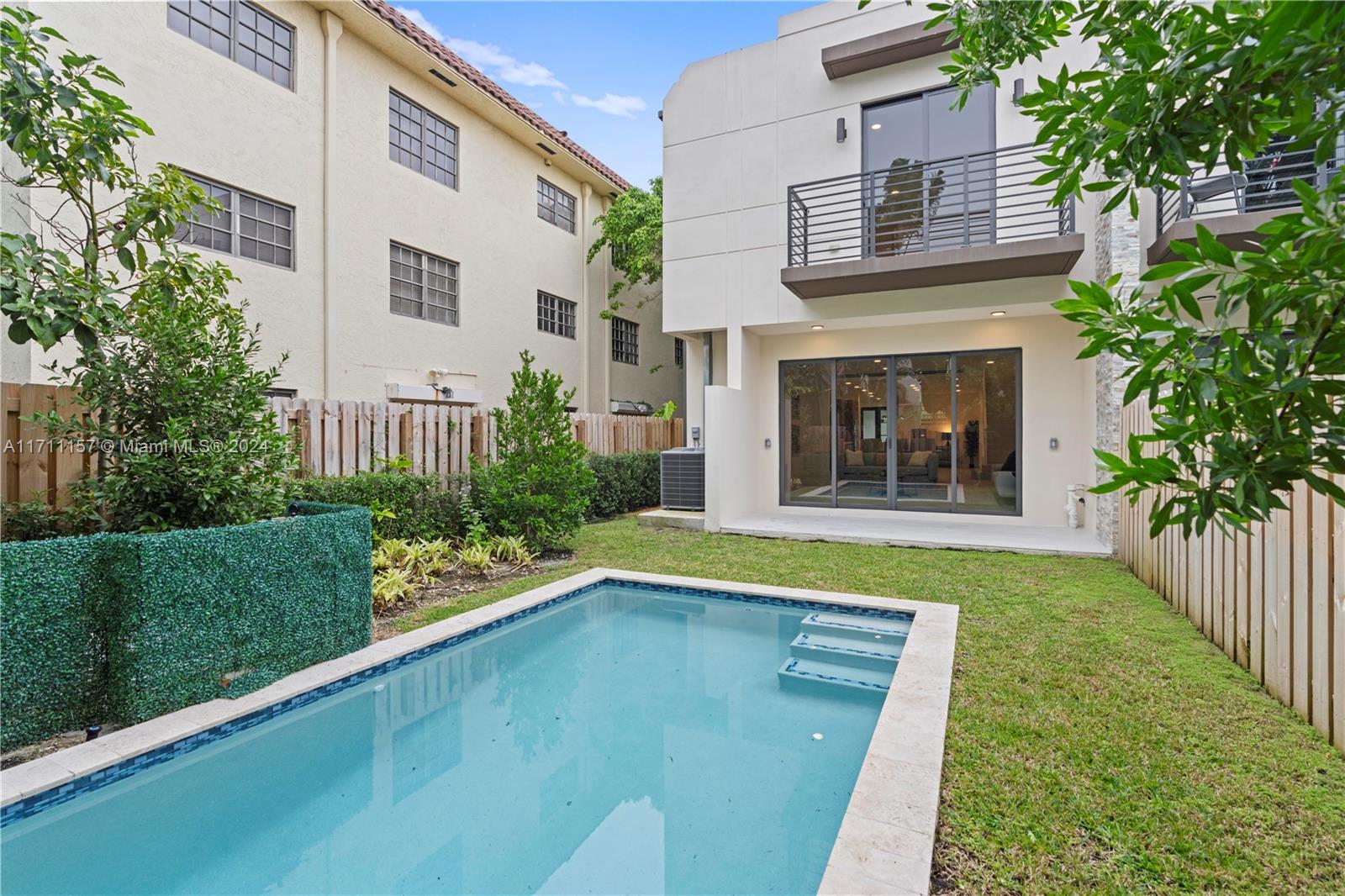 Property for Sale at 909 Ne 16th Ave, Fort Lauderdale, Broward County, Florida - Bedrooms: 4 
Bathrooms: 4  - $1,420,000