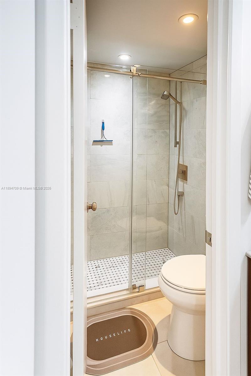 ARLEN HOUSE WEST CONDO - Residential Lease