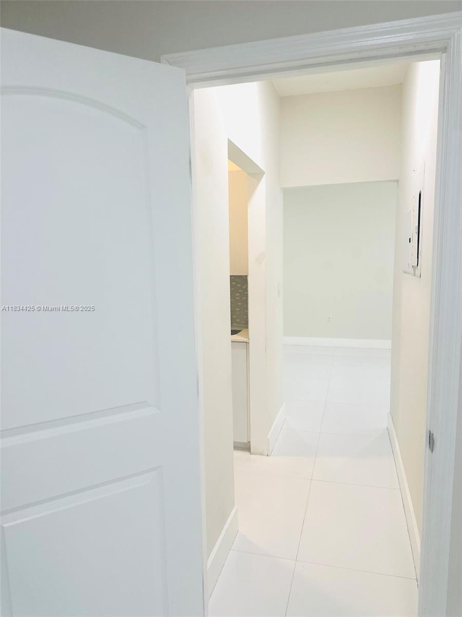6918 Bay Dr 2