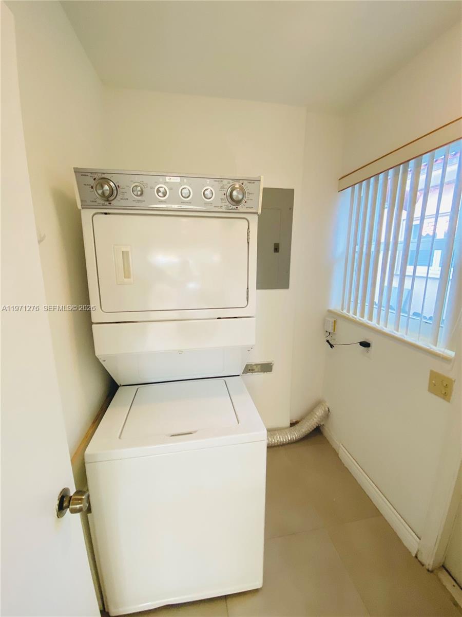 SECOND AMD PLAT OF NORMAN - Residential Lease