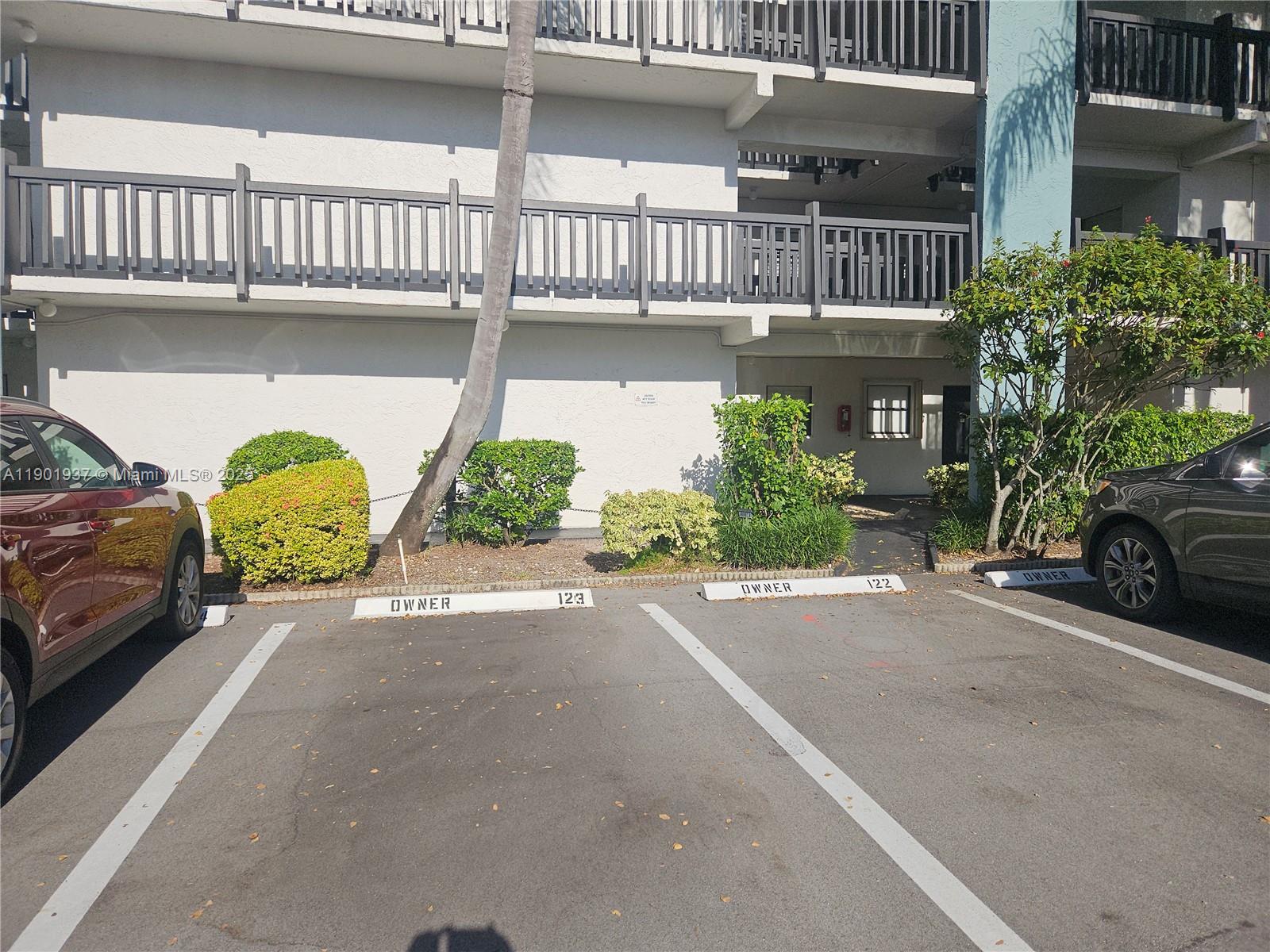 MANARANDA VILLAGE CONDO - Residential Lease